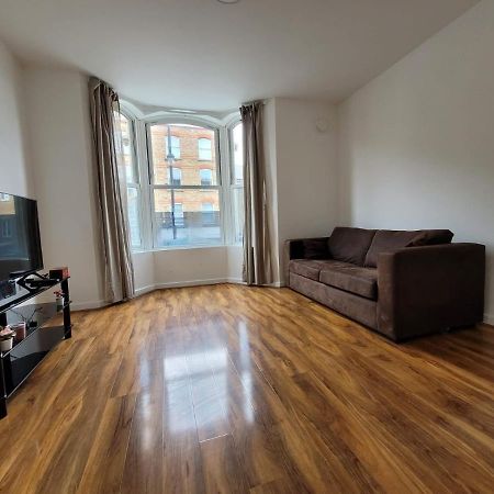 Stunning 1 Bedroom Apartment In Londres Exterior foto